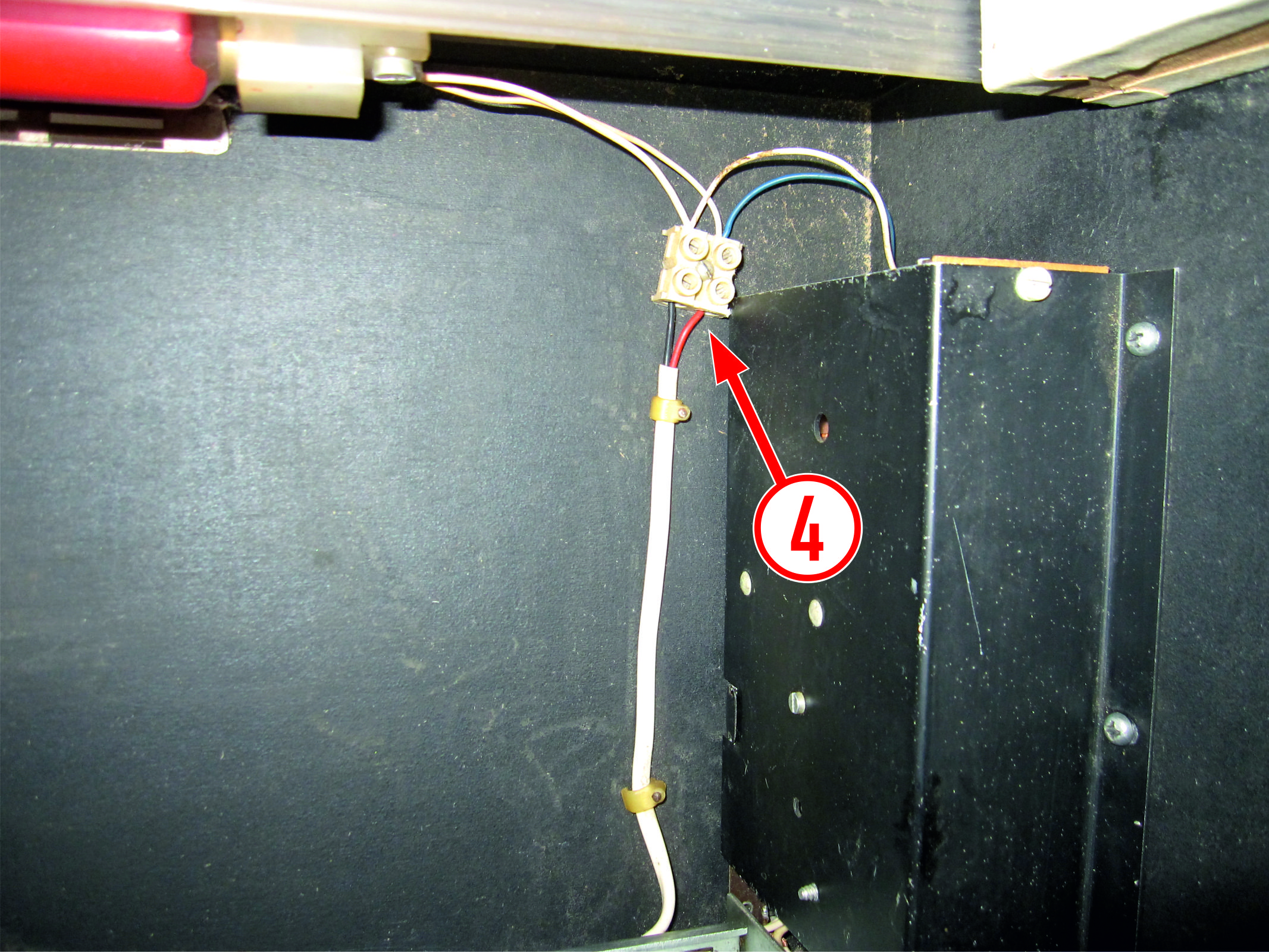 Bulb and amplifier wiring